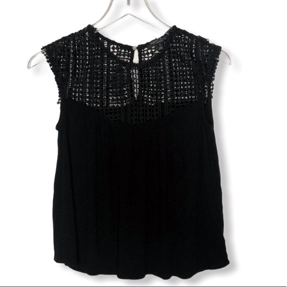 Romeo + Juliet Boho Top Lace Black Sleeveless Blouse - Picture 3 of 5